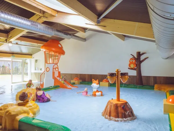 Piscine intérieure pour enfants Roan camping Marvilla Parks Kaatsheuvel.